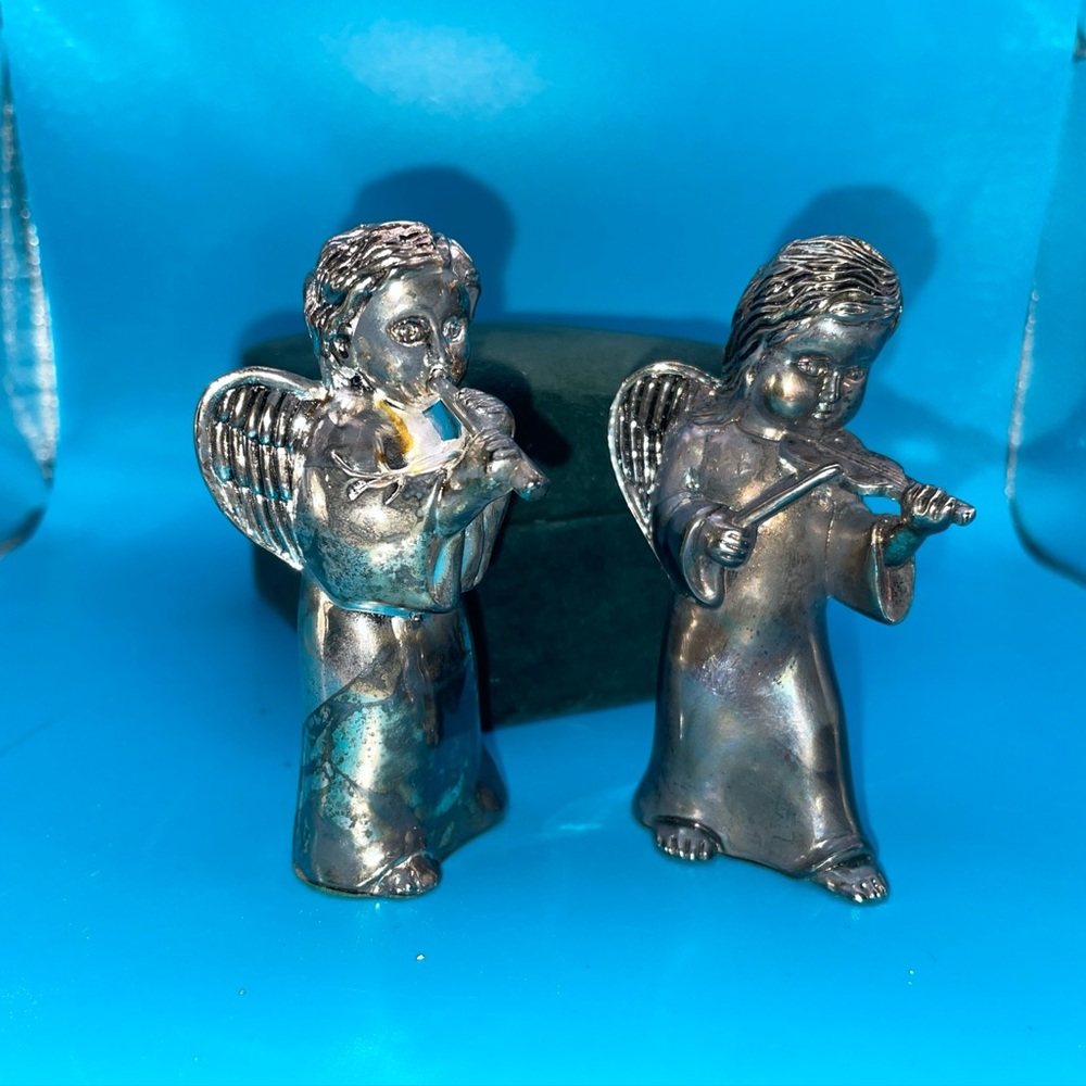 Neiman Marcus Godinger Silver Plate Musical Angels Salt & Pepper Shakers Figures